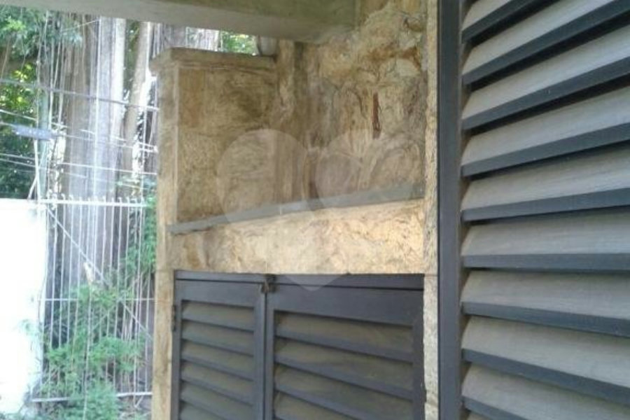 Sobrado à venda com 5 quartos, sendo 1 suíte, em Tremembé, São Paulo, SP