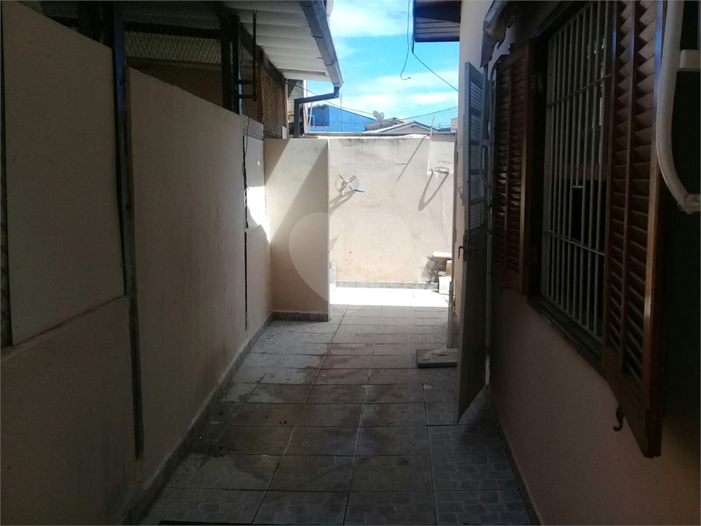 Sobrado à venda com 4 quartos, sendo 2 suítes,  em Jardim Regina, Indaiatuba, SP