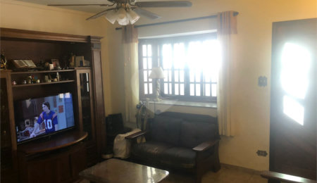 Sobrado à venda com 4 quartos, sendo 1 suíte, em Sumaré, São Paulo, SP
