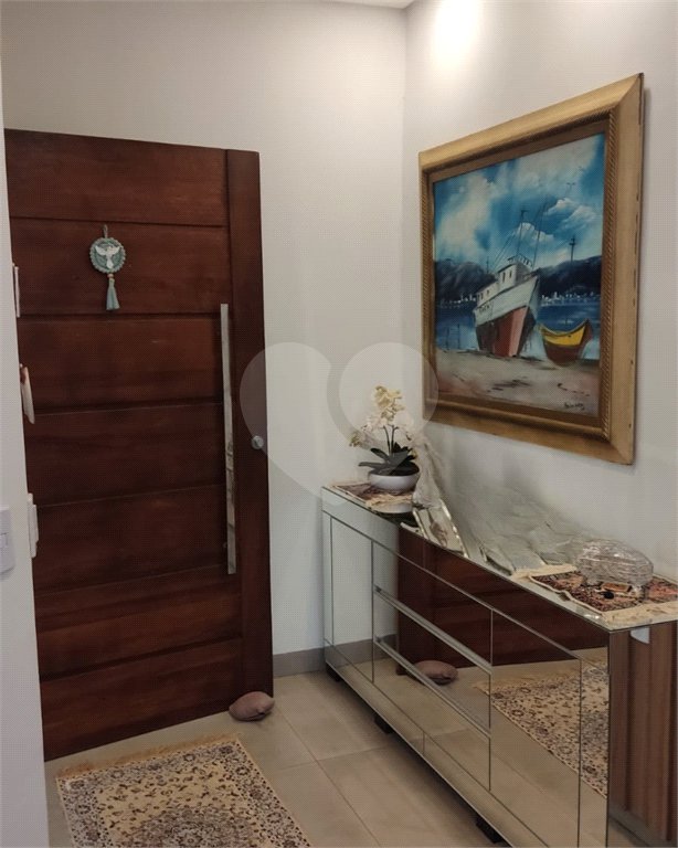 Casa à venda com 4 quartos, sendo 1 suíte,  em Bosque de Ponta Porã, Ponta Porã, MS