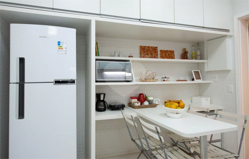 Apartamento à venda com 3 quartos, sendo 1 suíte, em Leme, Rio de Janeiro, RJ