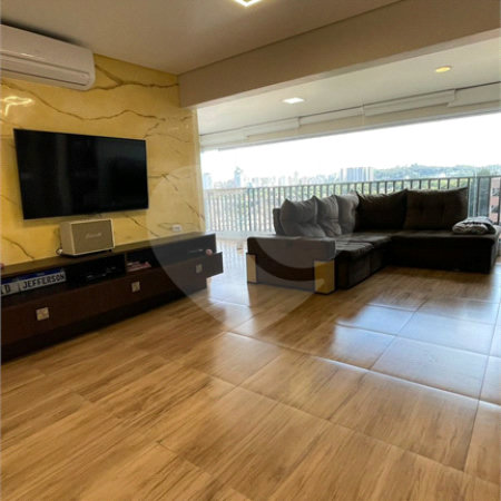 Apartamento à venda com 4 quartos, sendo 2 suítes, em Pinheiros, São Paulo, SP