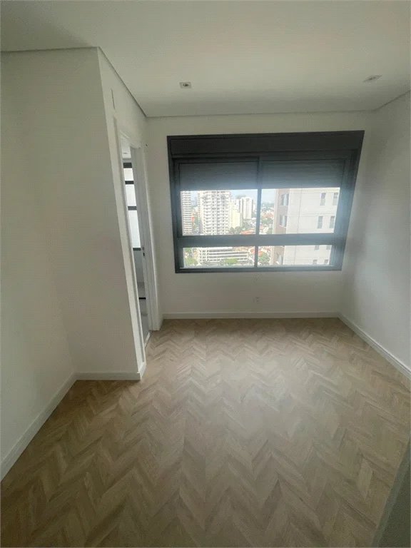 Apartamento à venda ou para alugar com 2 suítes em Jardim das Acácias, São Paulo, SP