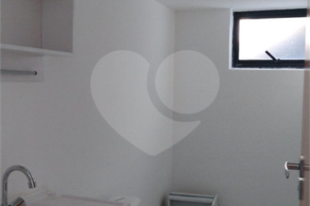 Sobrado à venda com 2 quartos, sendo 1 suíte, em Jardim Maristela II, Atibaia, SP
