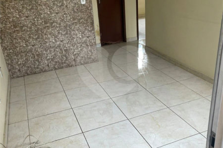 Apartamento para alugar com 2 quartos em Senador Vasconcelos, Rio de Janeiro, RJ