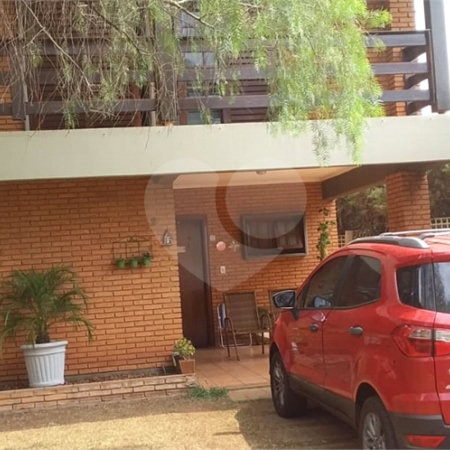 Casa à venda com 3 quartos, sendo 1 suíte, em Jardim Zavanella, Araraquara, SP
