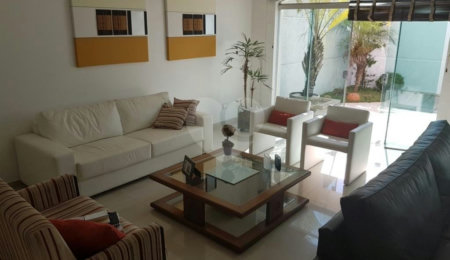 Casa à venda com 4 quartos, sendo 3 suítes, em Tremembé, São Paulo, SP