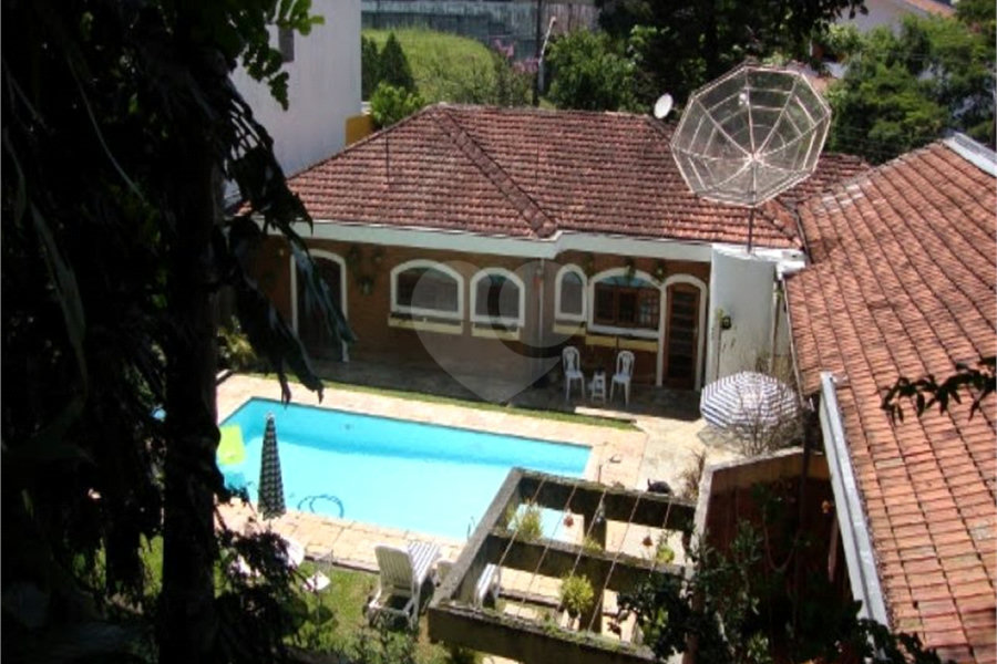 Casa Térrea à venda com 4 quartos, sendo 2 suítes,  em Vila Albertina, São Paulo, SP