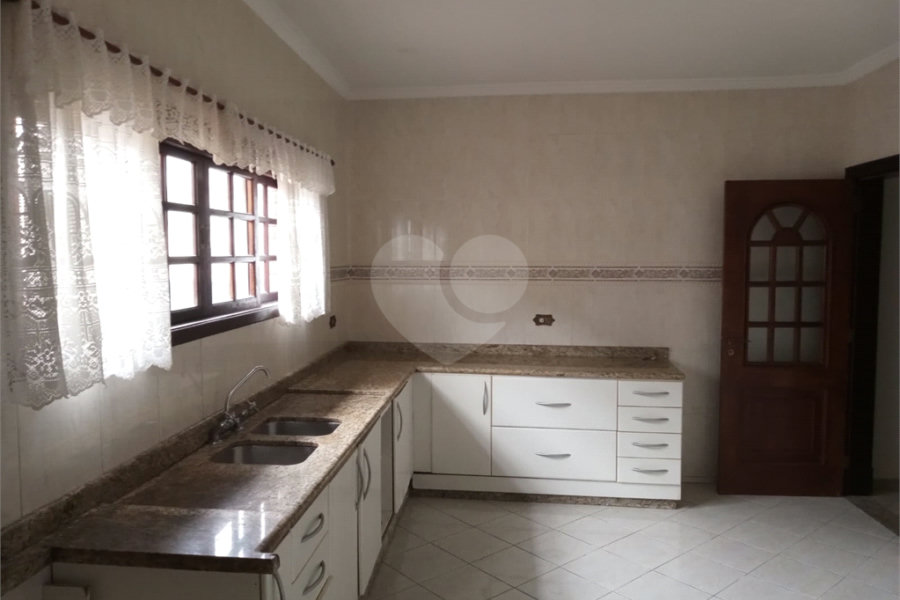 Casa à venda com 3 quartos, sendo 1 suíte,  em Horto Florestal, São Paulo, SP