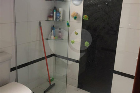 Sobrado à venda com 3 quartos, sendo 1 suíte,  em Alto da Boa Vista, Mogi das Cruzes, SP