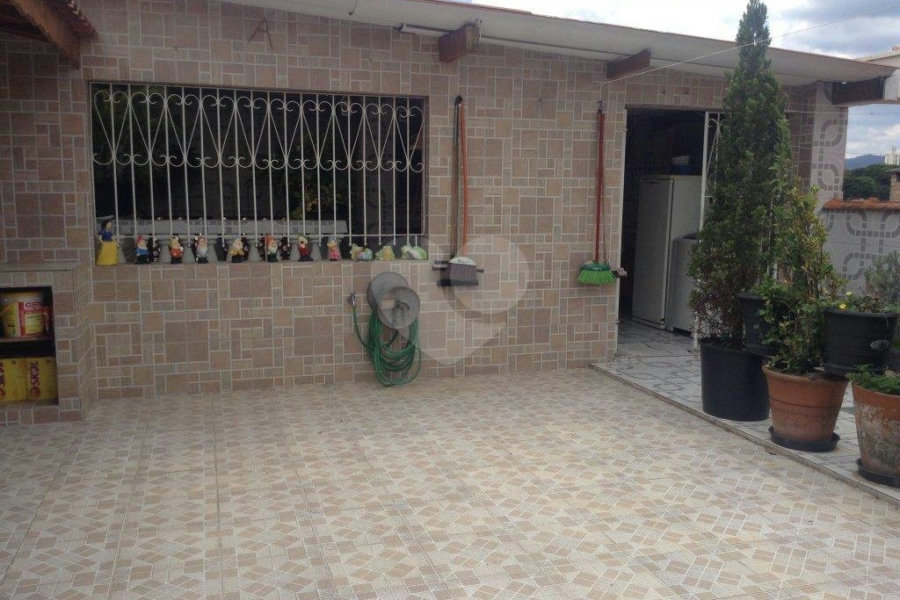Casa à venda com 3 quartos, sendo 1 suíte, em Vila Romero, São Paulo, SP