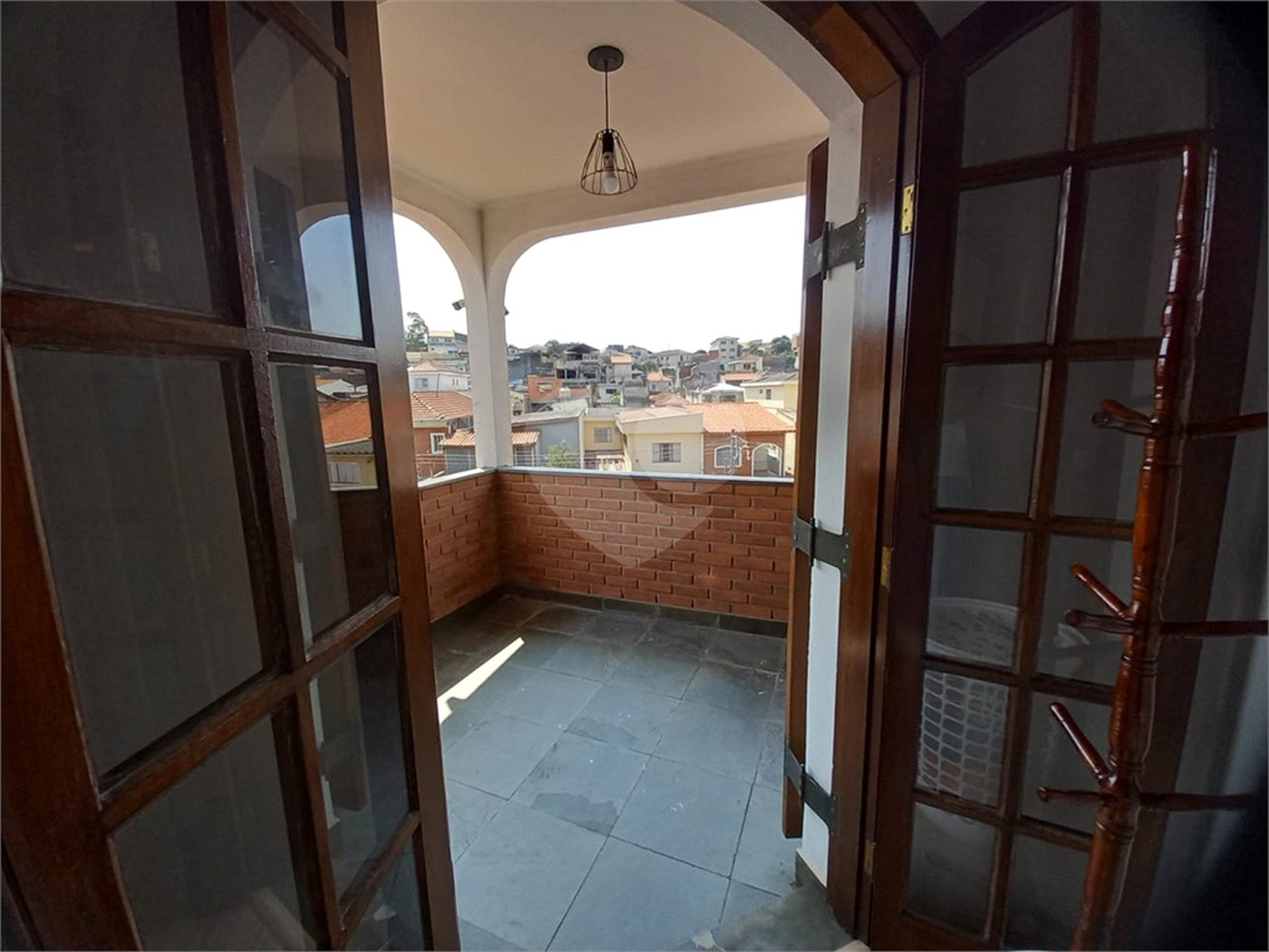 Sobrado à venda com 4 quartos, sendo 1 suíte, em Tremembé, São Paulo, SP