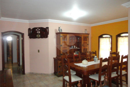 Chácara à venda com 4 suítes em Monte Alegre, Vinhedo, SP
