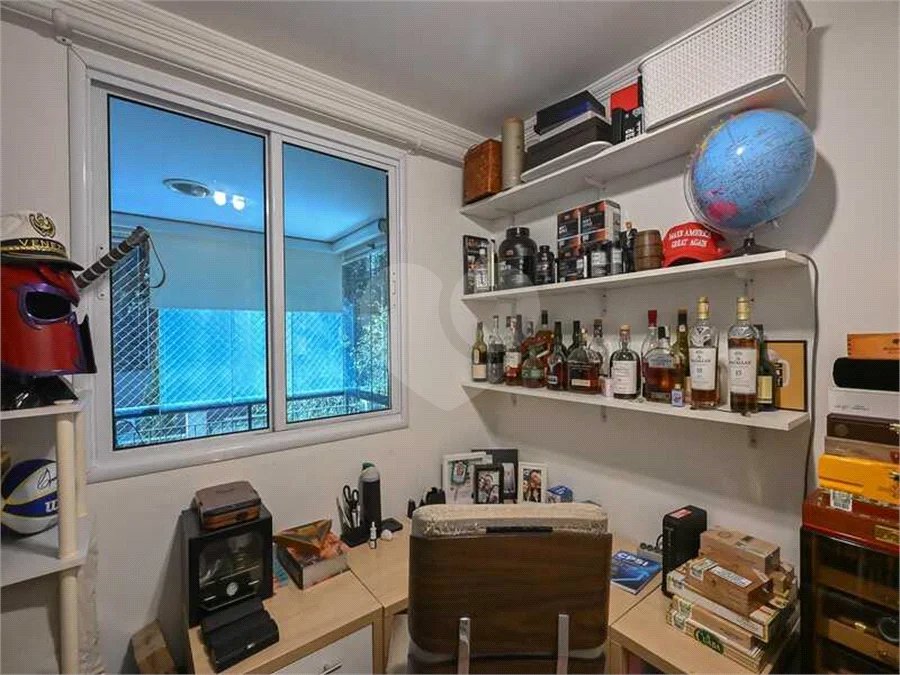 Apartamento à venda com 3 quartos, sendo 1 suíte,  em Vila Andrade, São Paulo, SP