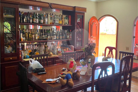 Sobrado à venda com 4 quartos, sendo 3 suítes, em Vila Gustavo, São Paulo, SP