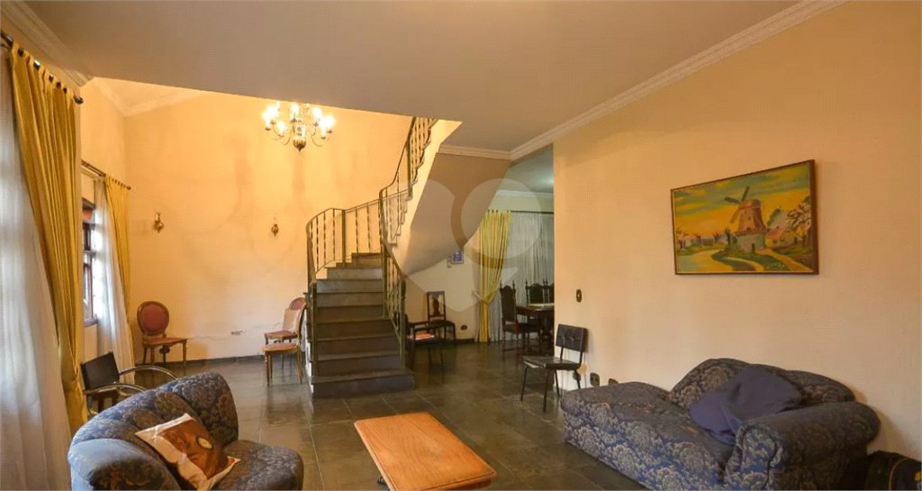 Casa à venda com 4 quartos, sendo 2 suítes, em Vila Mariana, São Paulo, SP