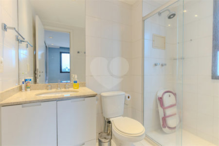 Apartamento à venda com 3 suítes em Chácara Santo Antônio, São Paulo, SP