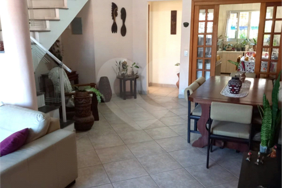 Sobrado à venda com 4 quartos em Tremembé, São Paulo, SP