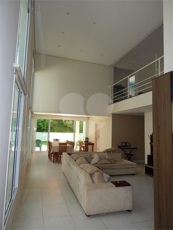 Casa à venda com 3 suítes no condomínio Alpes de Vinhedo, Vinhedo - SP