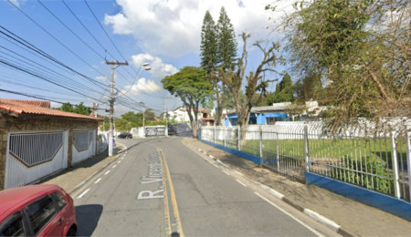 Casa à venda com 3 quartos, sendo 1 suíte, em Vila Acoreana, Poá, SP