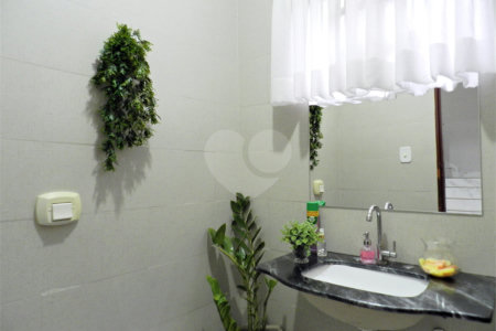 Sobrado à venda com 4 quartos, sendo 3 suítes, em Jardim Paulistano, Ribeirão Preto, SP