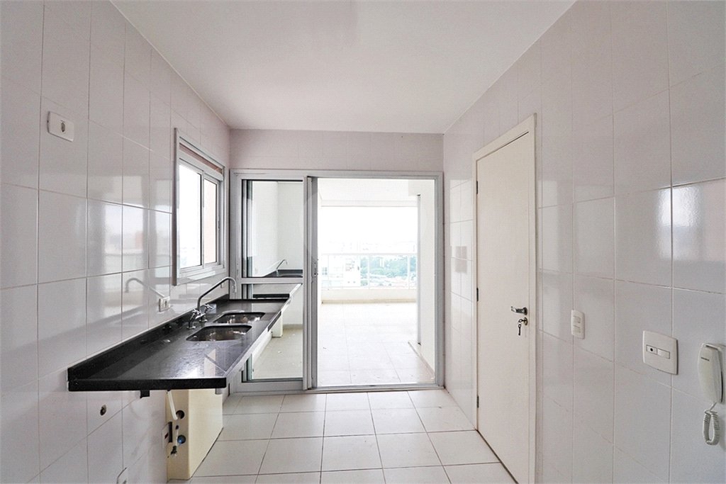 Apartamento à venda com 3 suítes em Santa Teresinha, São Paulo, SP