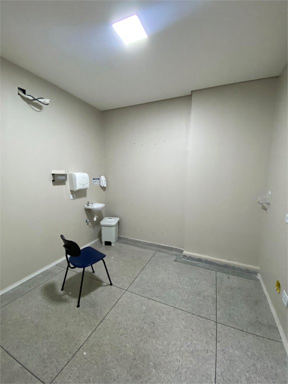 Salão Comercial para alugar em Vila Romanópolis, Ferraz de Vasconcelos, SP