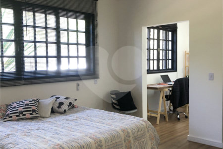 Chácara à venda com 6 quartos, sendo 2 suítes, em Jardim Brogotá, Atibaia, SP