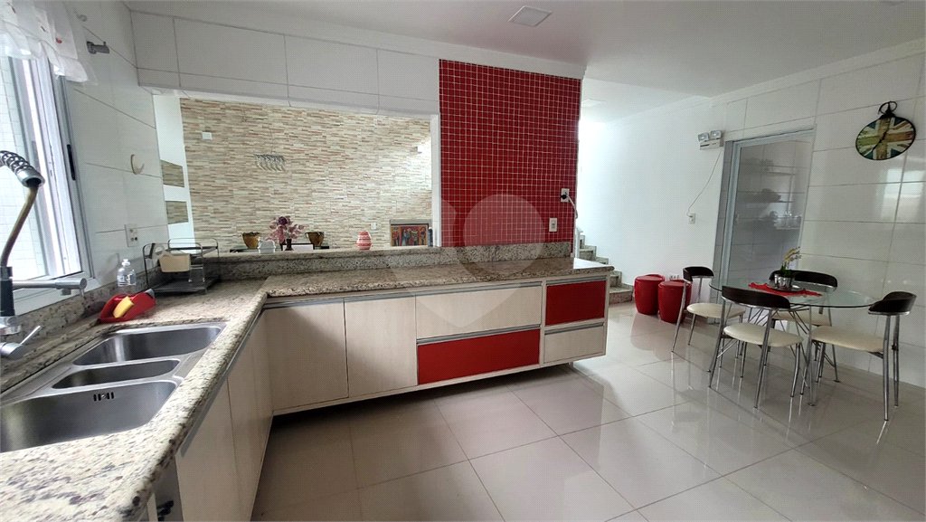 Casa à venda com 4 suítes no condomínio Jardim da Montanha I, Mairiporã - SP