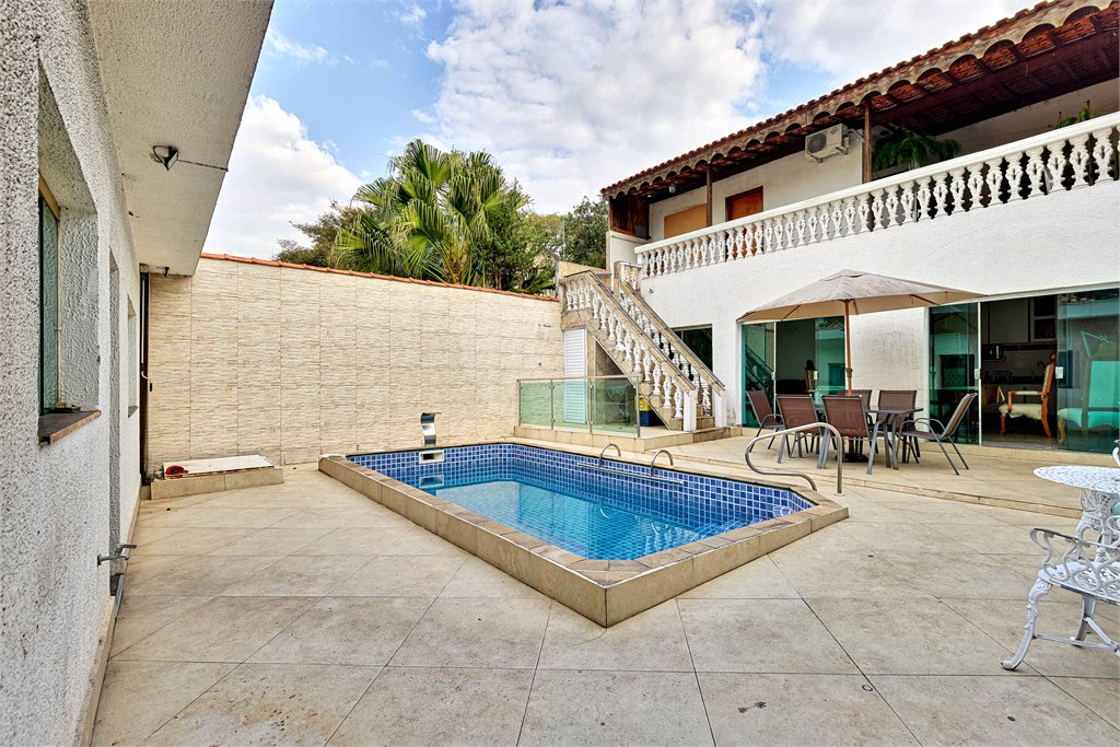 Casa para alugar com 3 quartos, sendo 2 suítes,  em Jardim Petrópolis, São Paulo, SP