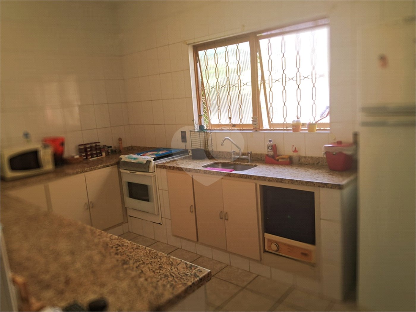 Casa à venda com 3 quartos, sendo 1 suíte, no condomínio Acmti - Colinas do Mosteiro, Terras de Itaici e Recanto dos Pássaros, Indaiatuba - SP
