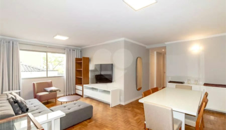 Apartamento à venda com 3 quartos, sendo 1 suíte, em Moema, São Paulo, SP