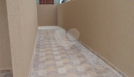 Sobrado à venda com 2 quartos em Vila das Palmeiras, Guarulhos, SP