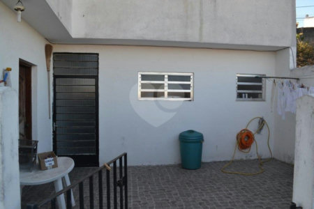 Sobrado à venda com 2 quartos em Vila Nivi, São Paulo, SP
