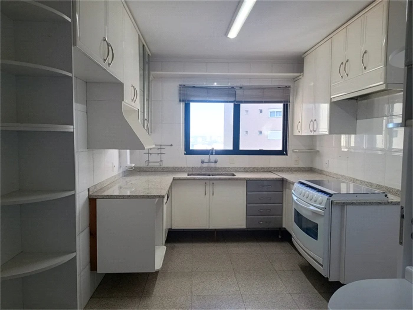 Apartamento à venda com 4 suítes em Paraíso do Morumbi, São Paulo, SP