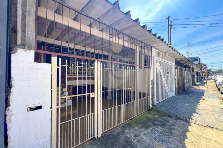 Sobrado à venda com 4 quartos em Santana, São Paulo, SP