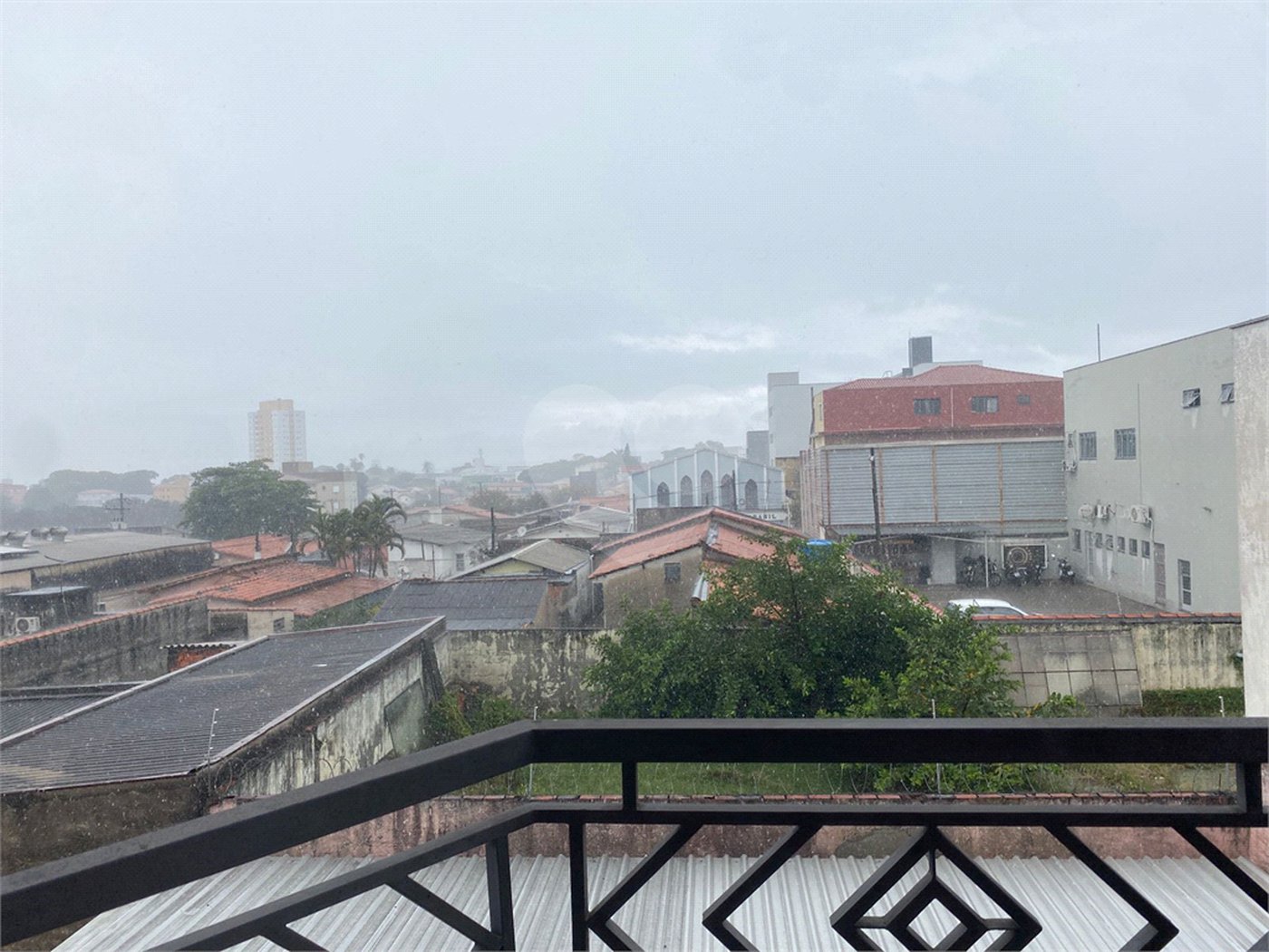 Apartamento à venda com 2 quartos, sendo 1 suíte, em Jardim Simus, Sorocaba, SP