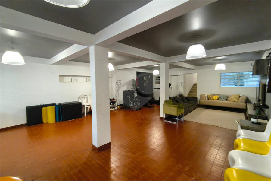 Sobrado à venda com 3 quartos, sendo 1 suíte, em Vila Mariana, São Paulo, SP