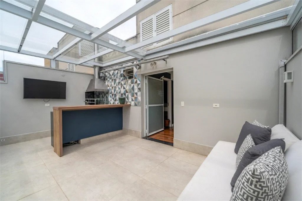 Casa à venda com 4 quartos, sendo 2 suítes, no condomínio Melbourne Residence, São Paulo - SP