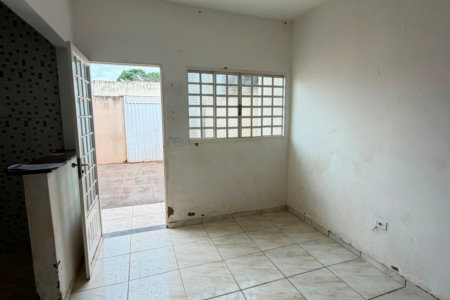 Casa para alugar com 2 quartos em São Carlos, Três Lagoas, MS