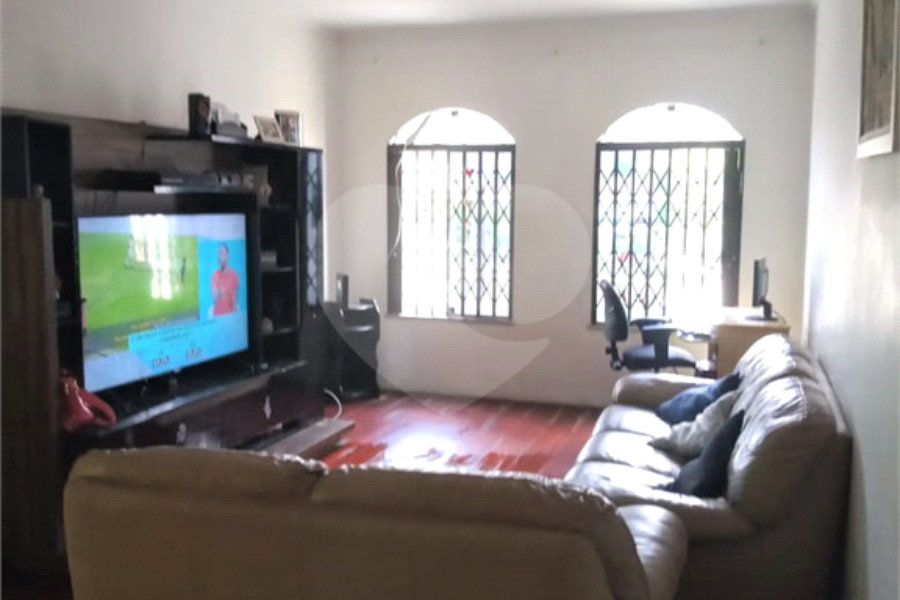 Sobrado à venda com 3 quartos, sendo 1 suíte,  em Vila Romero, São Paulo, SP
