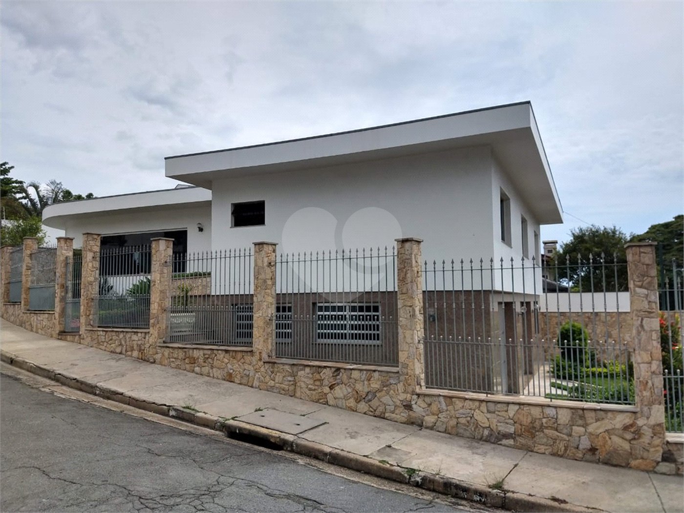 Sobrado à venda com 3 quartos, sendo 1 suíte,  em Jardim Franca, São Paulo, SP