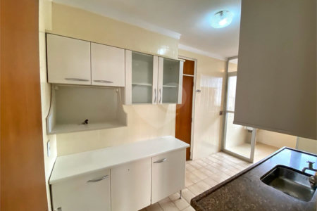Apartamento à venda com 2 quartos, sendo 1 suíte, no Centro, Ribeirão Preto, SP