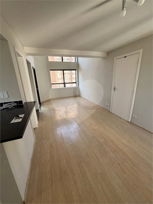 Apartamento à venda ou para alugar com 1 suíte em Vila Suzana, São Paulo, SP