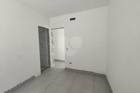 Casa Térrea à venda com 3 suítes em Jardim do Lago, Atibaia, SP