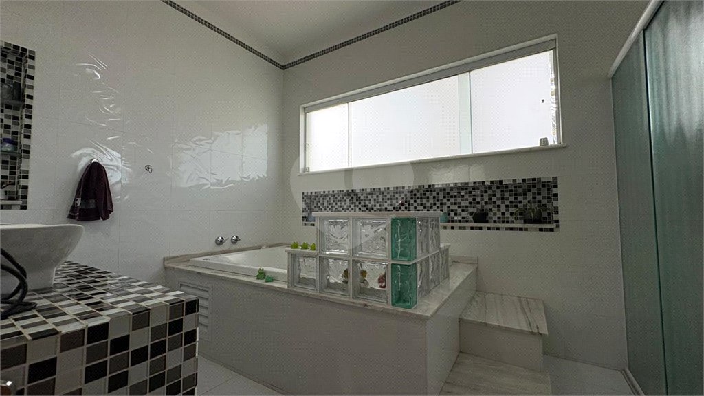 Casa à venda com 3 suítes no condomínio Residencial Villa dos Inglezes, Sorocaba - SP