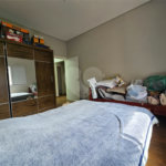 Casa à venda com 4 quartos, sendo 1 suíte,  no condomínio Jardim Shangri-lá, Atibaia - SP