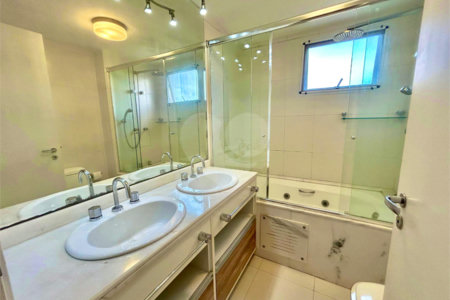 Apartamento à venda com 3 suítes em Chácara Santo Antônio (zona Sul), São Paulo, SP