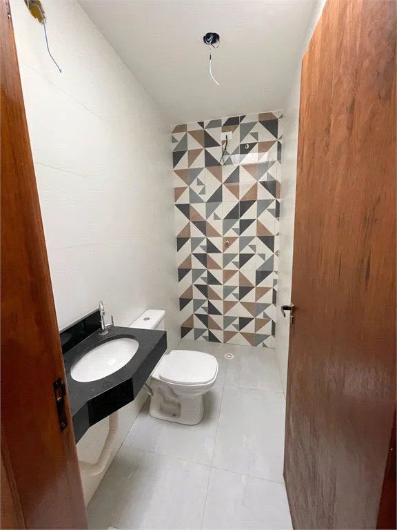 Casa à venda com 3 quartos, sendo 1 suíte, em Cidade dos Bandeirantes, São Paulo, SP