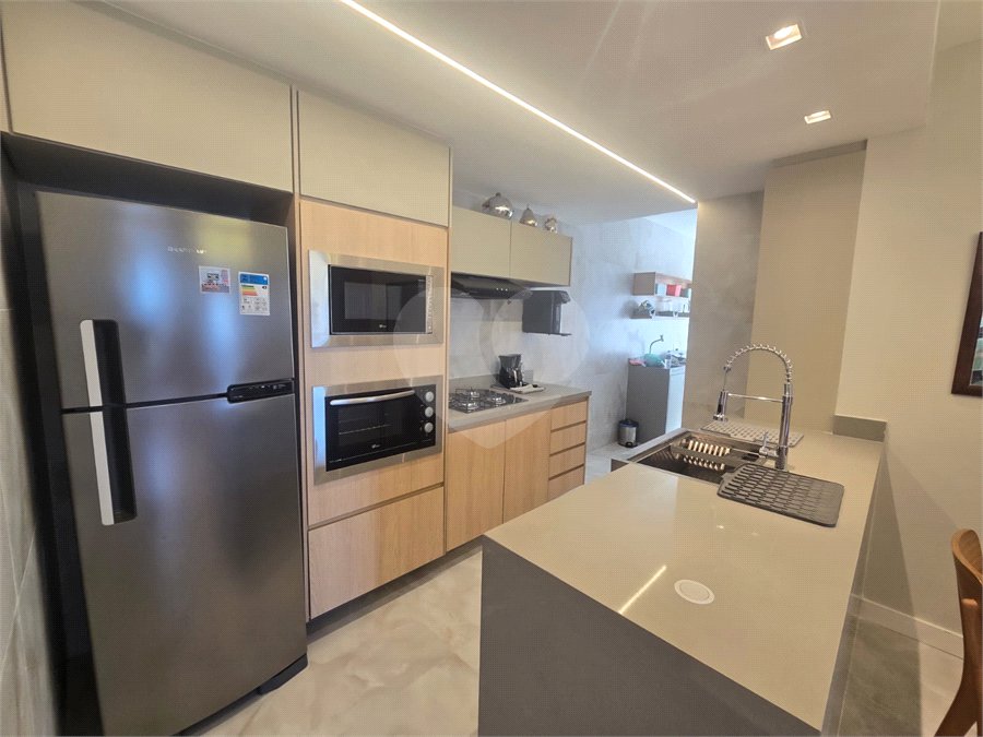 Apartamento à venda ou para alugar com 2 quartos, sendo 1 suíte, em Leblon, Rio de Janeiro, RJ